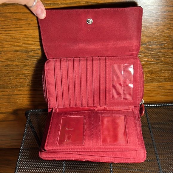 RED CROC EMBOSSED WALLET - Picture 8 of 13